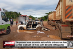Tr&ecirc;s pessoas foram socorridas ap&oacute;s colis&atilde;o entre carro e duas carretas na BR&ndash;364 em frente ao P&eacute; de Serra em Ariquemes &ndash; LIVE: ESTAMOS NO AR! PROGRAMA BRONCA DA PESADA
