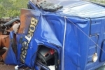 VILHENA: Cabine de carreta cai na BR–364 após acidente