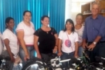 Follador participa de entrega de bicicletas elétricas a agentes de saúde
