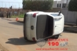 ARIQUEMES: Fiat Toro capota após colidir com Strada atrás do Quartel da PM