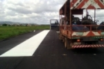 Aeroporto de Ariquemes começa a receber pintura de sinalização horizontal