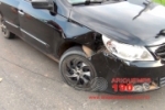 ARIQUEMES: Jovem fica ferido ao colidir moto em carro na Av. Jaru