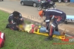 ARIQUEMES: Motociclista sofre corte no pé após ser fechado e sofrer queda na Av. Tancredo Neves