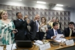 Relatório da MP do Médicos pelo Brasil é aprovado por unanimidade