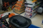 Bando invade loja de agropecuária e furta 13 motosserras em Porto Velho – Vídeo